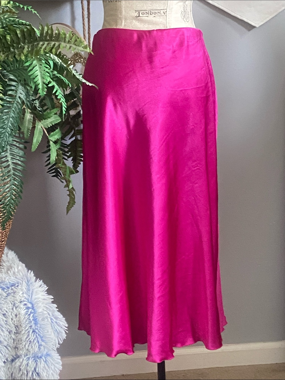 Nicole Miller LARGE Metallic Bright Pink Satin Midi Skirt - Picture 4 of 7